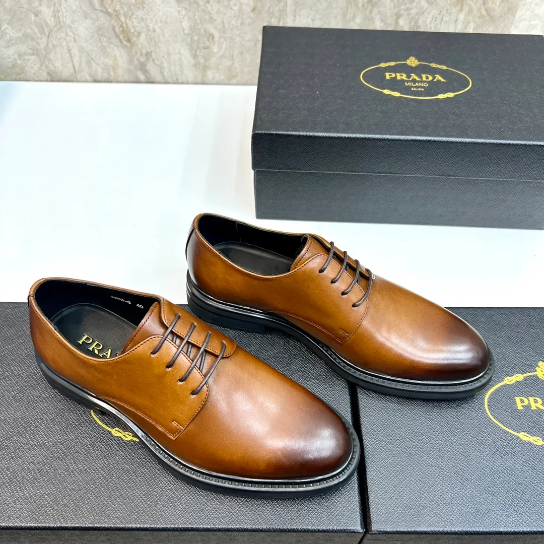 Original order quality: P580 Brand: PRADA (Prada) Standard code: Men's size 38/44 (45 can be customized) Grade: Same style as the official website High-quality men's shoes Material: Original cowhide Water-dyed cowhide lining Rubber outsole Style categories: Men's fashionable formal leather shoes Slip-on men's shoes series Young fashion European and American trends British style Top luxury Color: Actual picture